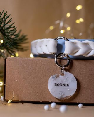 Představujeme naši novou známku - Luna ✨ Naše nejoblíbenější známka Aurora teď nově i ve stříbrném provedení – pro...